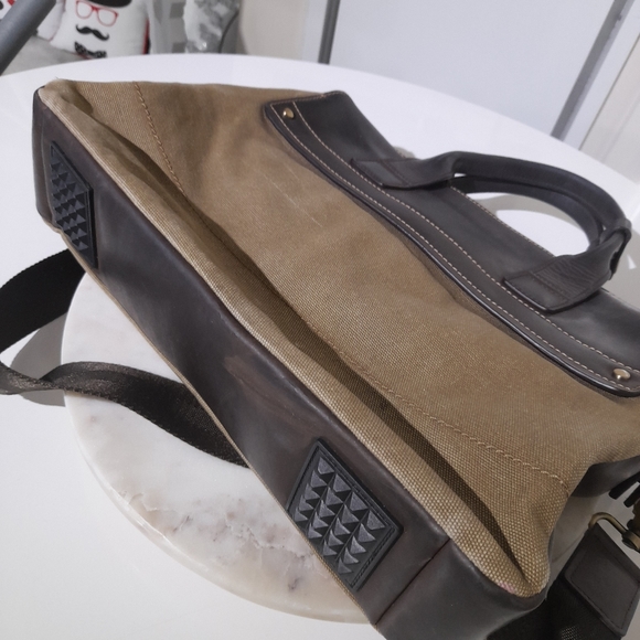 Danier mens handbag/laptop bag - I will throw the other bag for free with it. - Picture 5 of 7
